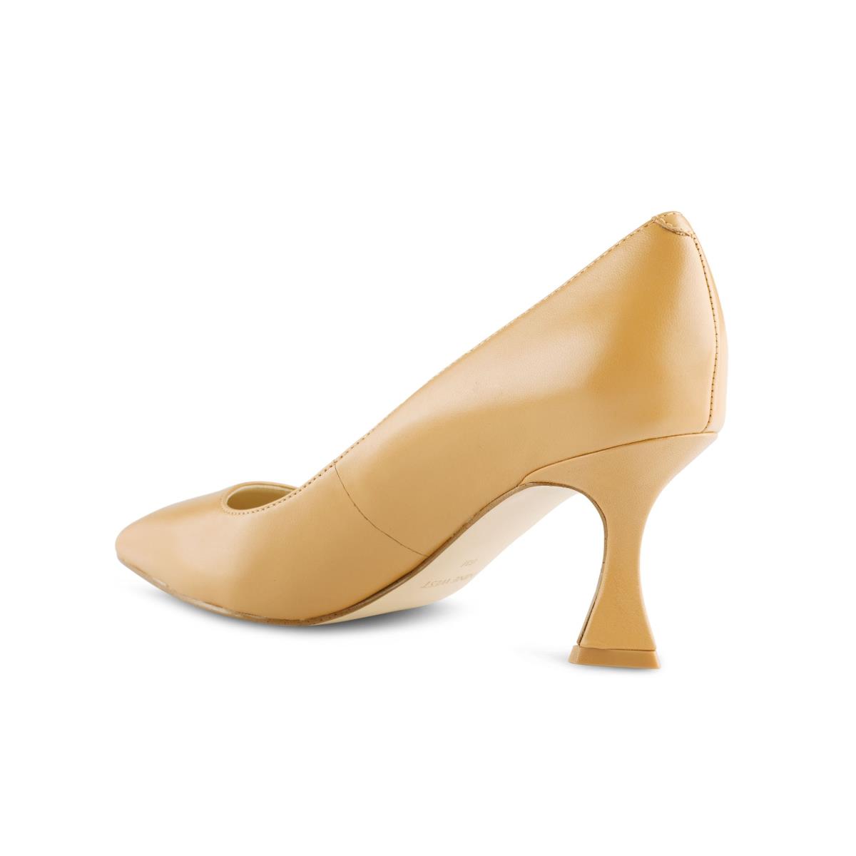 Beige Women's Nine West Workin Pointy Toe Pumps | TXBU61842