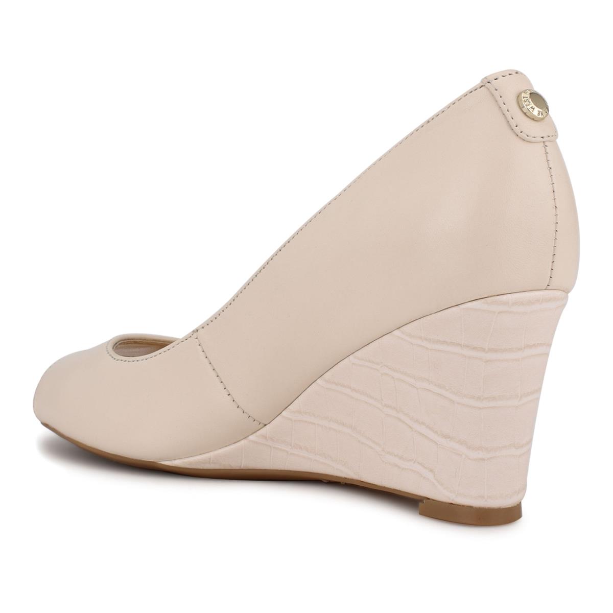 Cream Women's Nine West Cape 9x9 Dress Wedges | ETJO82176