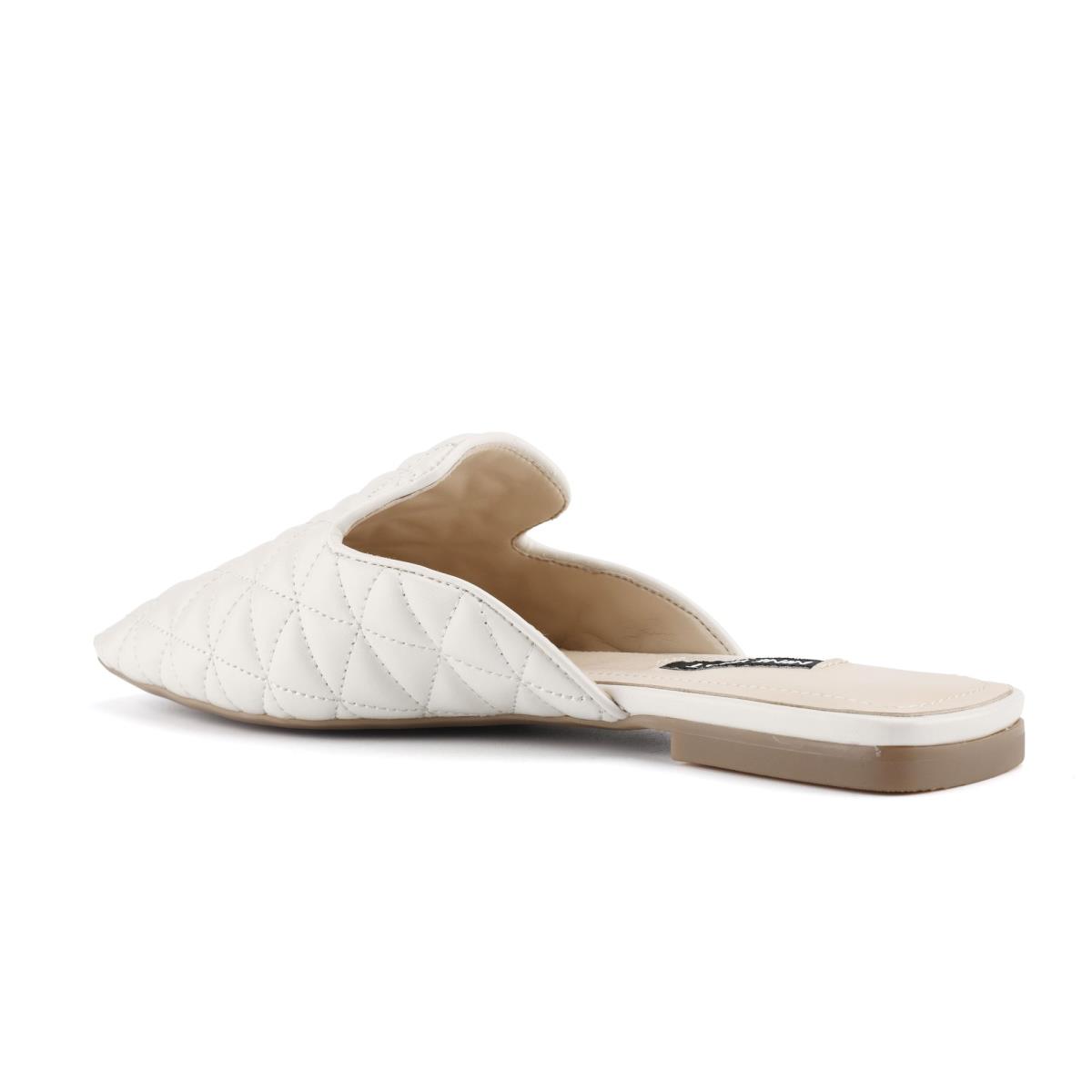 Cream Women's Nine West Diamond Flat Mules | CHOS84903