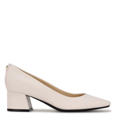 Cream Women's Nine West Cloe 9x9 Block Heel Pumps | CIUG86352