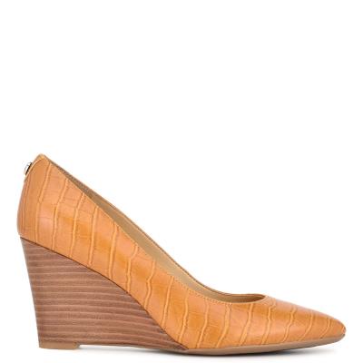 Mustard Women's Nine West Cal 9x9 Dress Wedges | BYQV27384